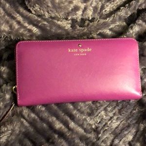 Kate Spade zip around wallet